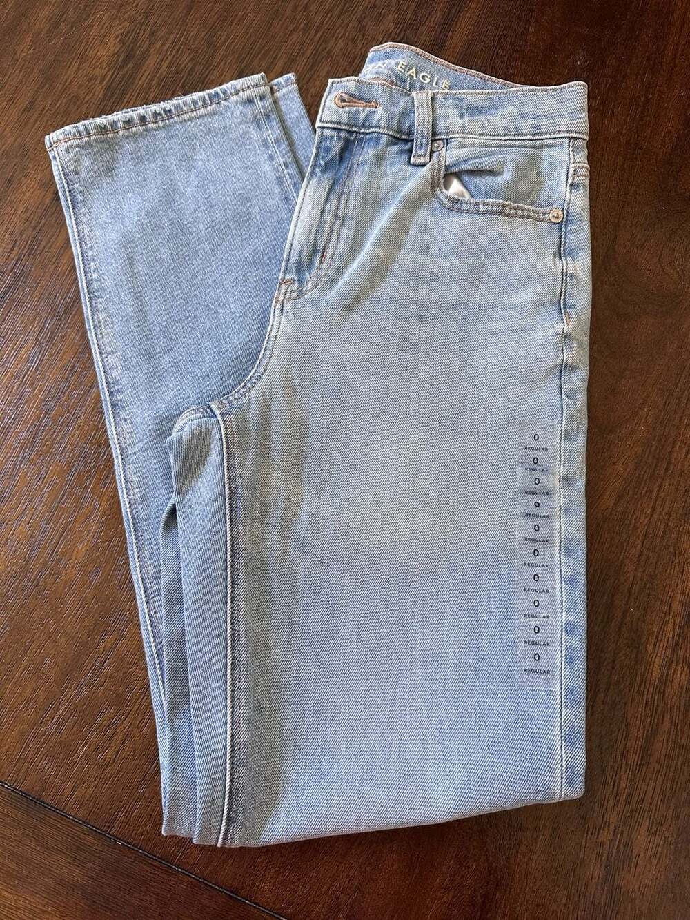 American Eagle Super High Rise Straight Jeans Light Wash Size 0 Regular